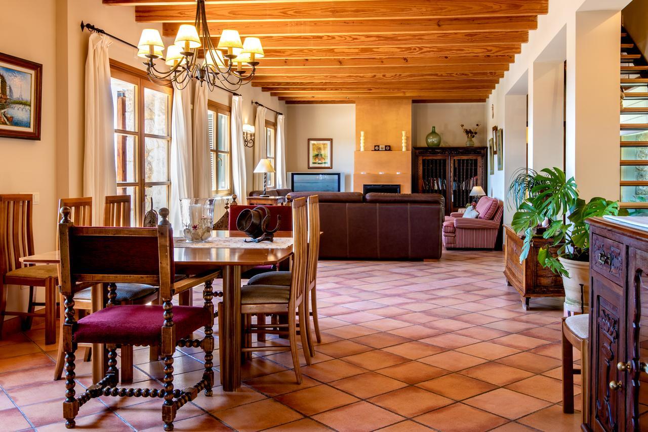 Villa Es Pinar By Homevillas360